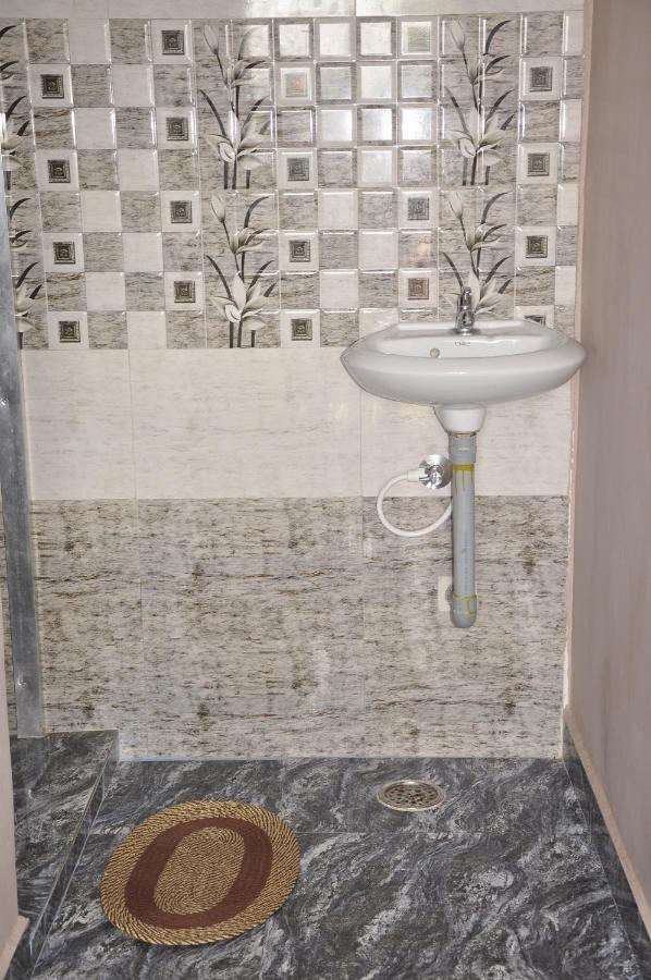 Classic Homestay Hampi Esterno foto