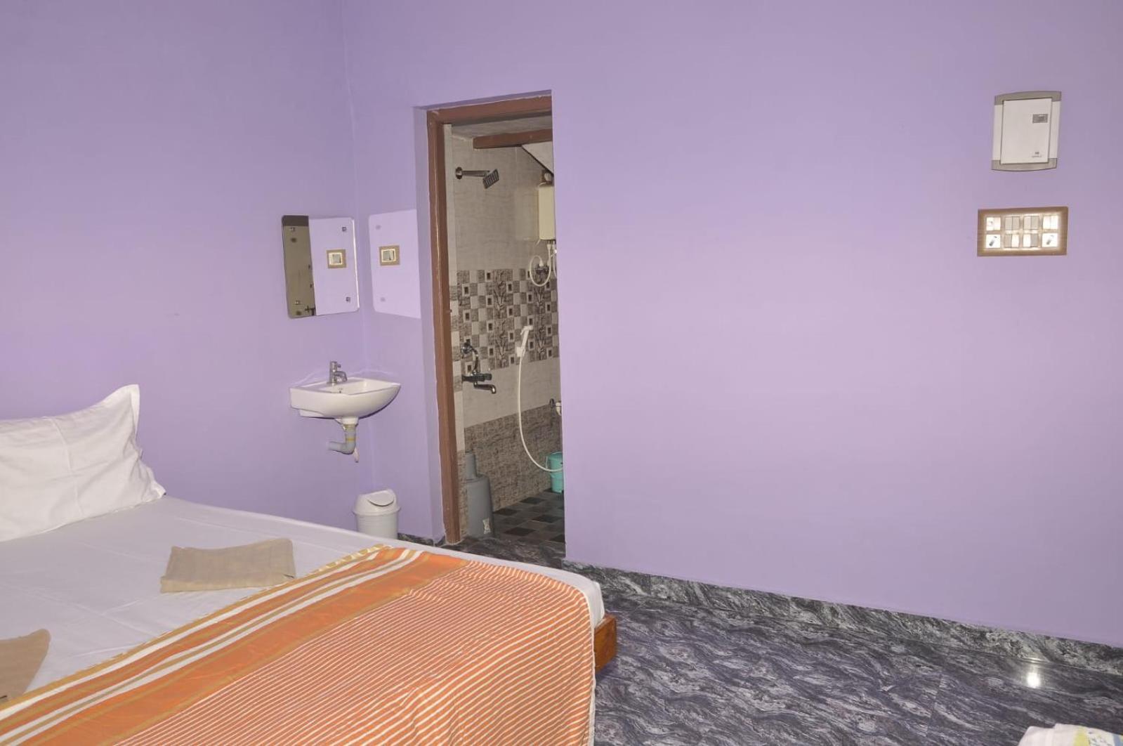 Classic Homestay Hampi Esterno foto